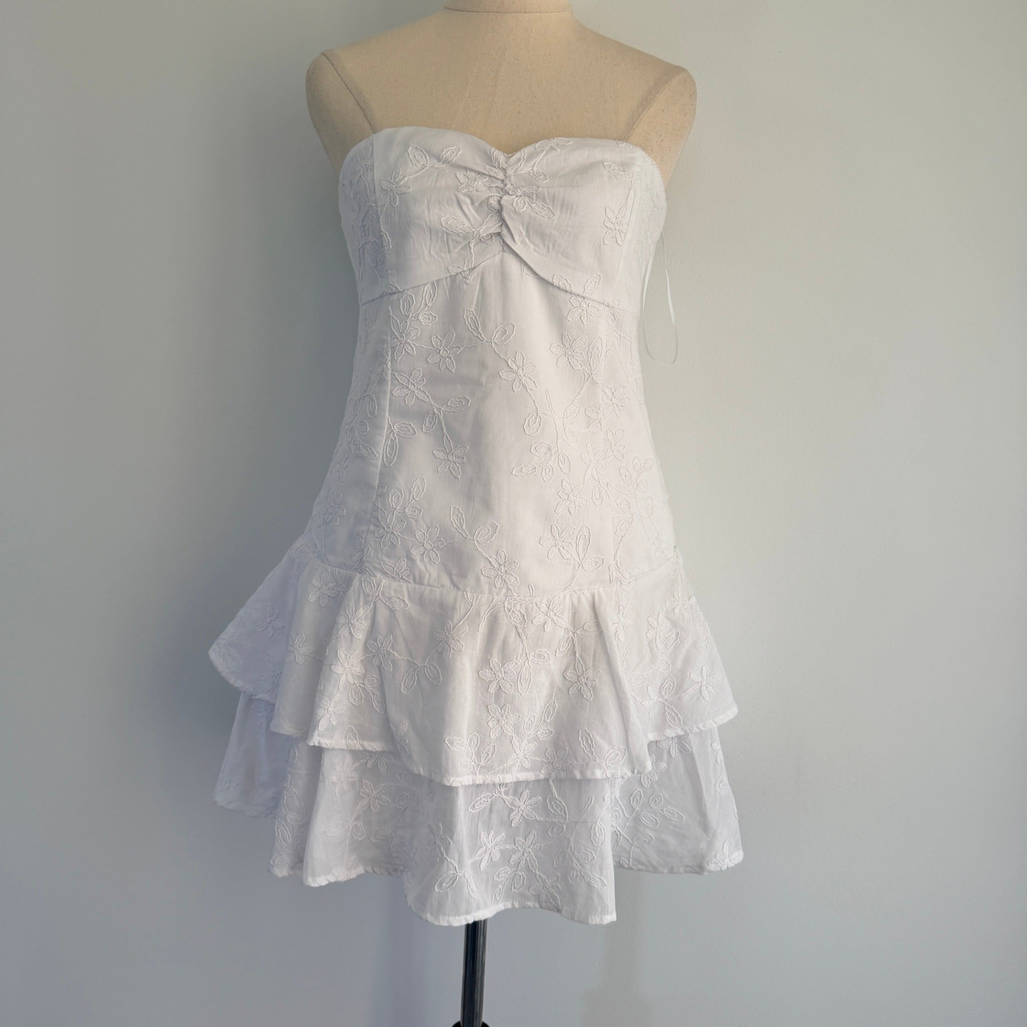 Perfect Stranger White Cotton Mini Dress Strapless Tiered Ruffle Size 12 Party BNWT - Image 1
