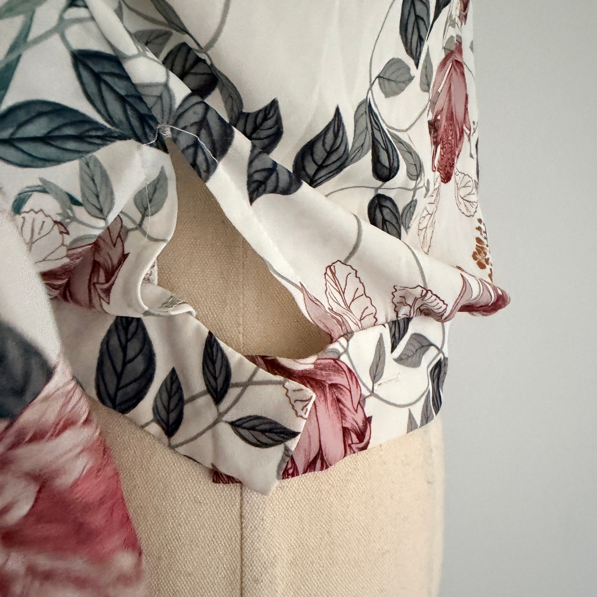 Sheike Floral Print Long Sleeve Wrap Top - Image 13