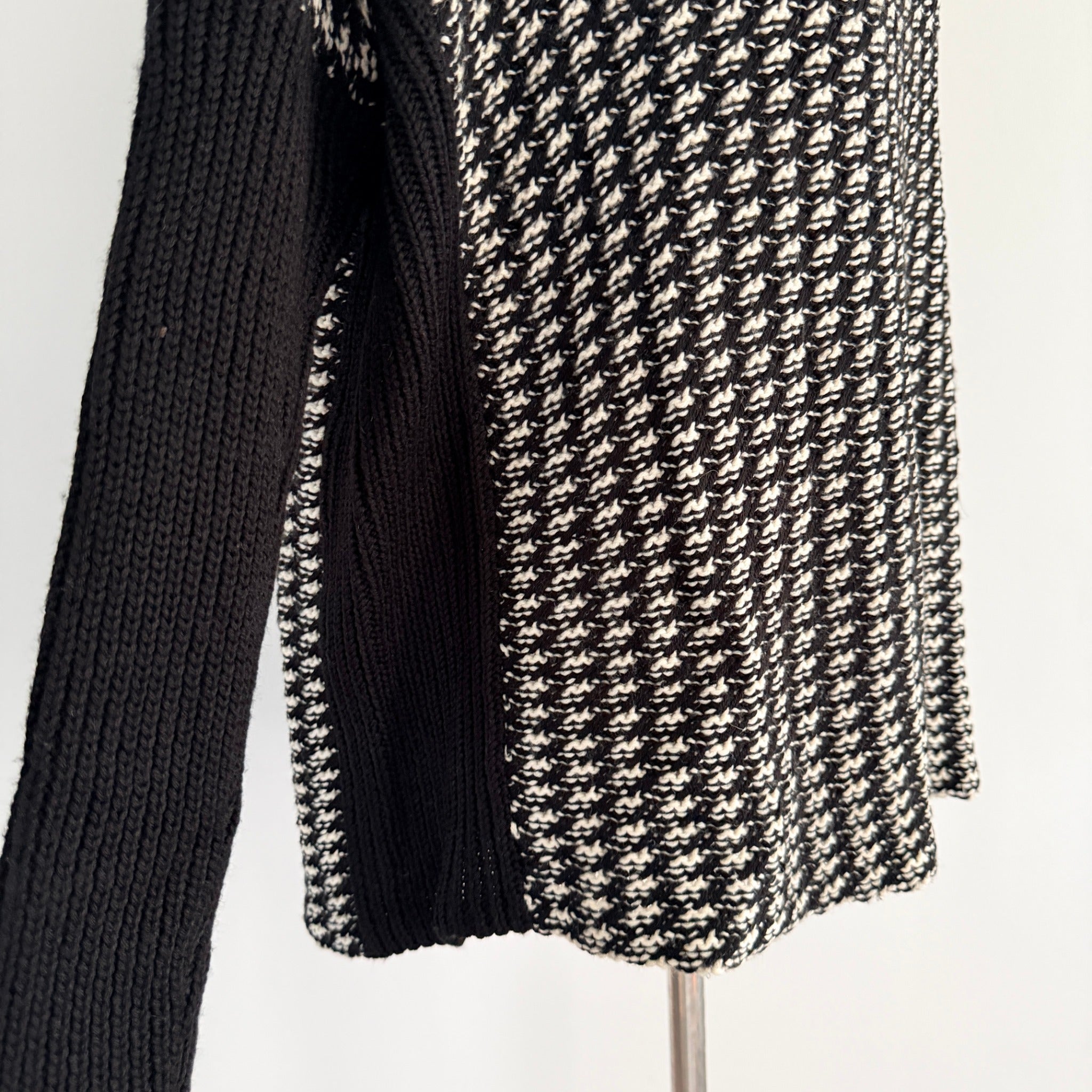 Guess Los Angeles Black White Houndstooth Wool Sweater Sz S Cowl Neck Winter - Image 13