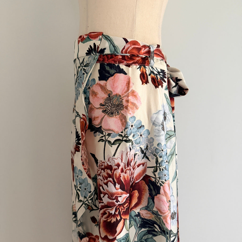 Sheike Floral Wrap Skirt - Elegant High-Low Hemline, Size 8 - Image 15