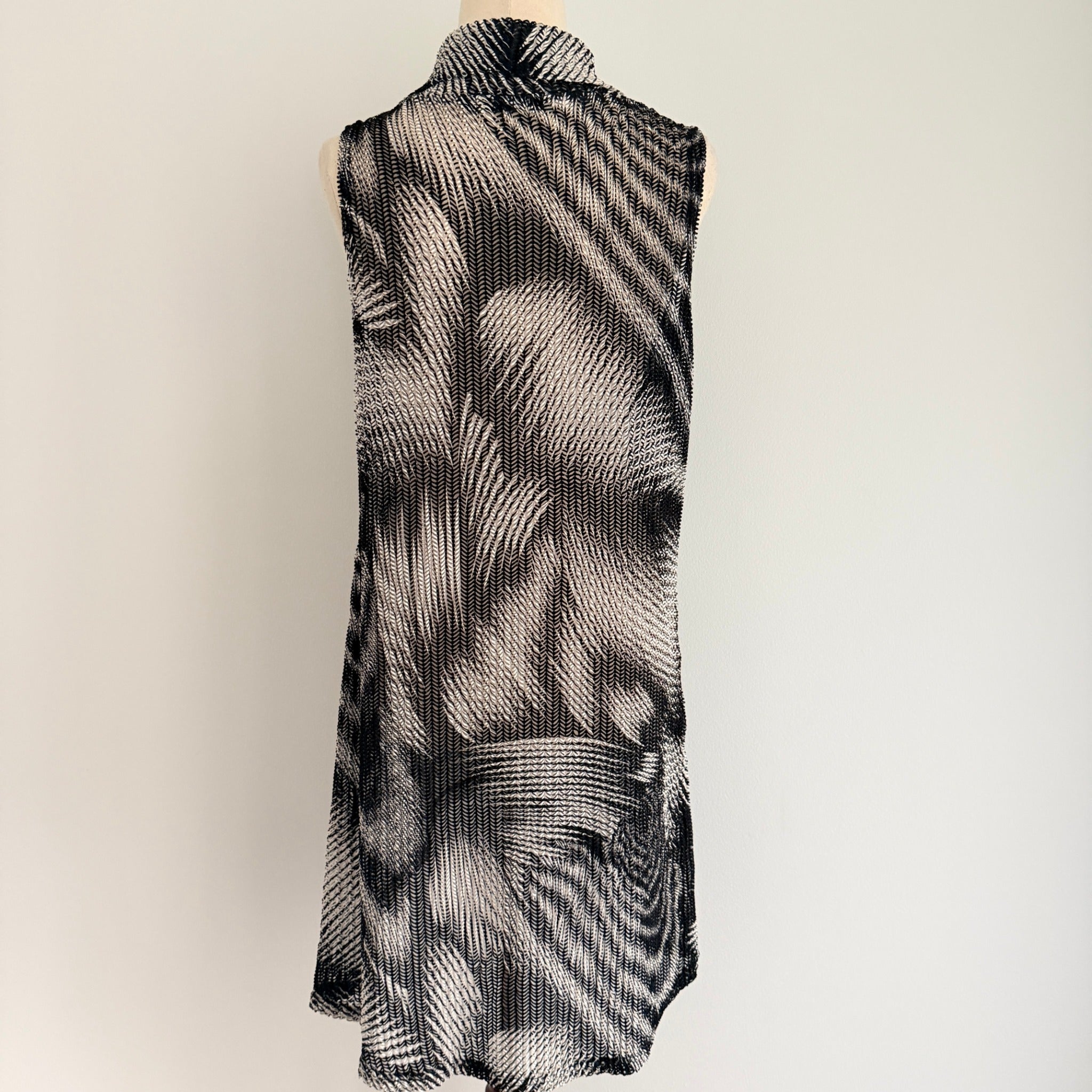 LILIA Black White Polyester Cowl Neck Sleeveless Tunic Top Size M Casual - Image 2