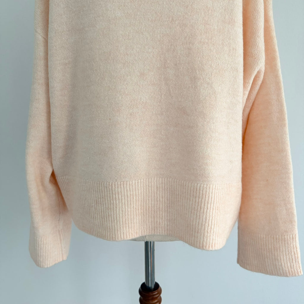 H&M Basic Womens Sz M Peach Acrylic Blend Oversized V-Neck Knit Sweater Casual - Image 13