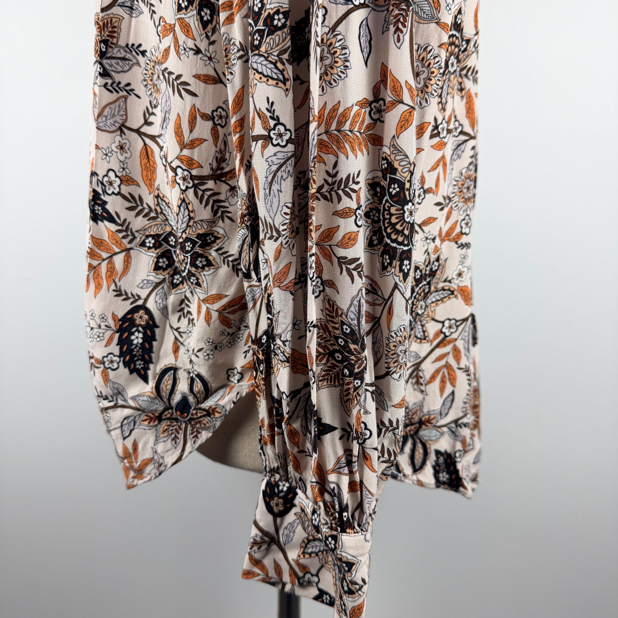 Witchery Beige Floral Print Viscose Blouse Size 6 Button Down Long Sleeve Boho - Image 8