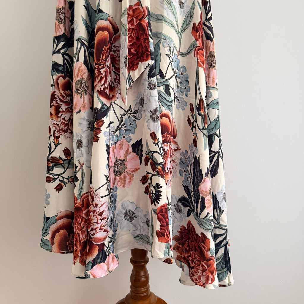 Sheike Floral Wrap Skirt - Elegant High-Low Hemline, Size 8 - Image 17
