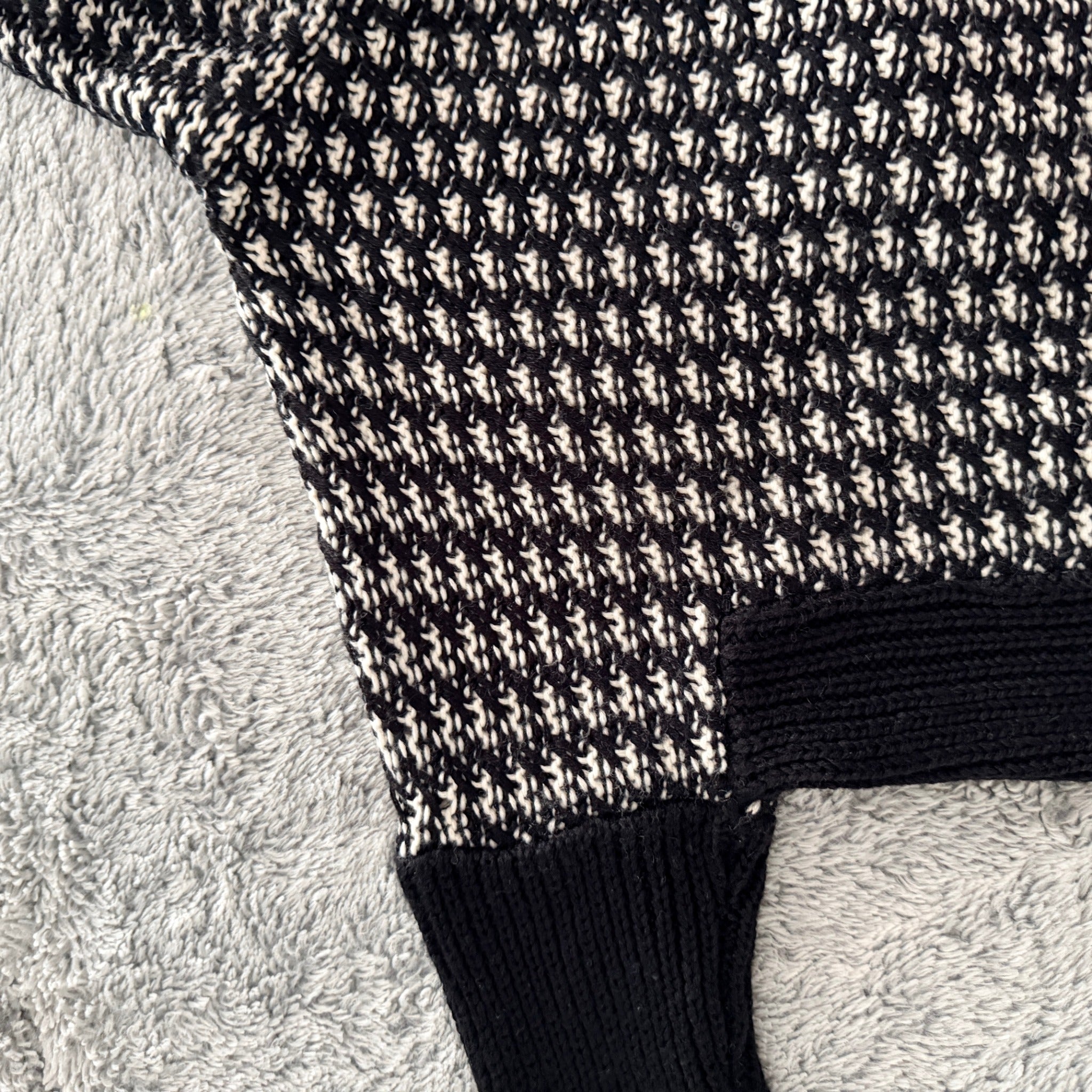 Guess Los Angeles Black White Houndstooth Wool Sweater Sz S Cowl Neck Winter - Image 17