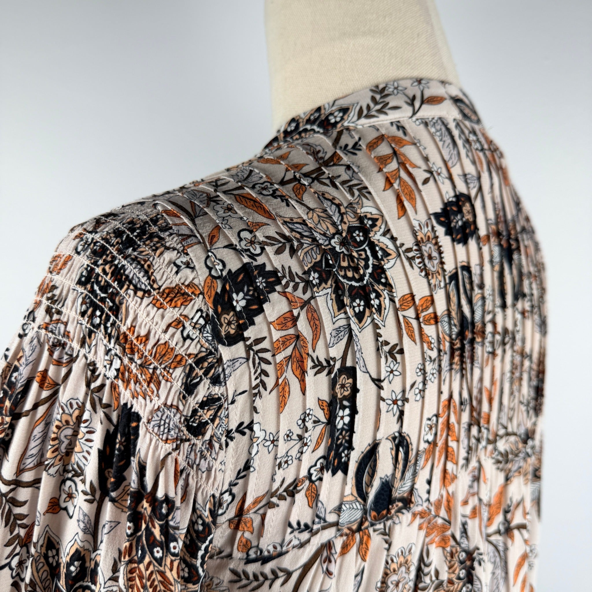 Witchery Beige Floral Print Viscose Blouse Size 6 Button Down Long Sleeve Boho - Image 7