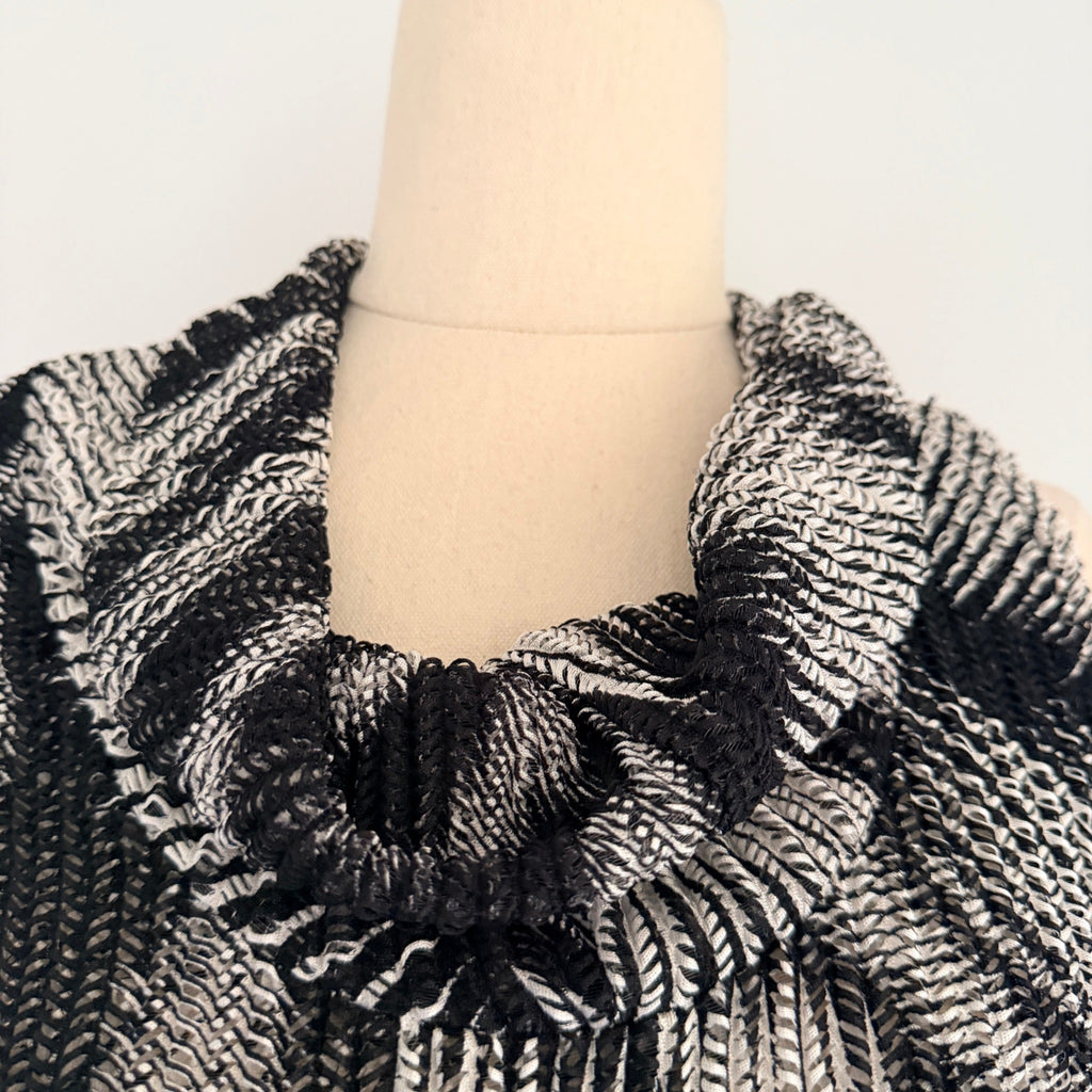LILIA Black White Polyester Cowl Neck Sleeveless Tunic Top Size M Casual - Image 14