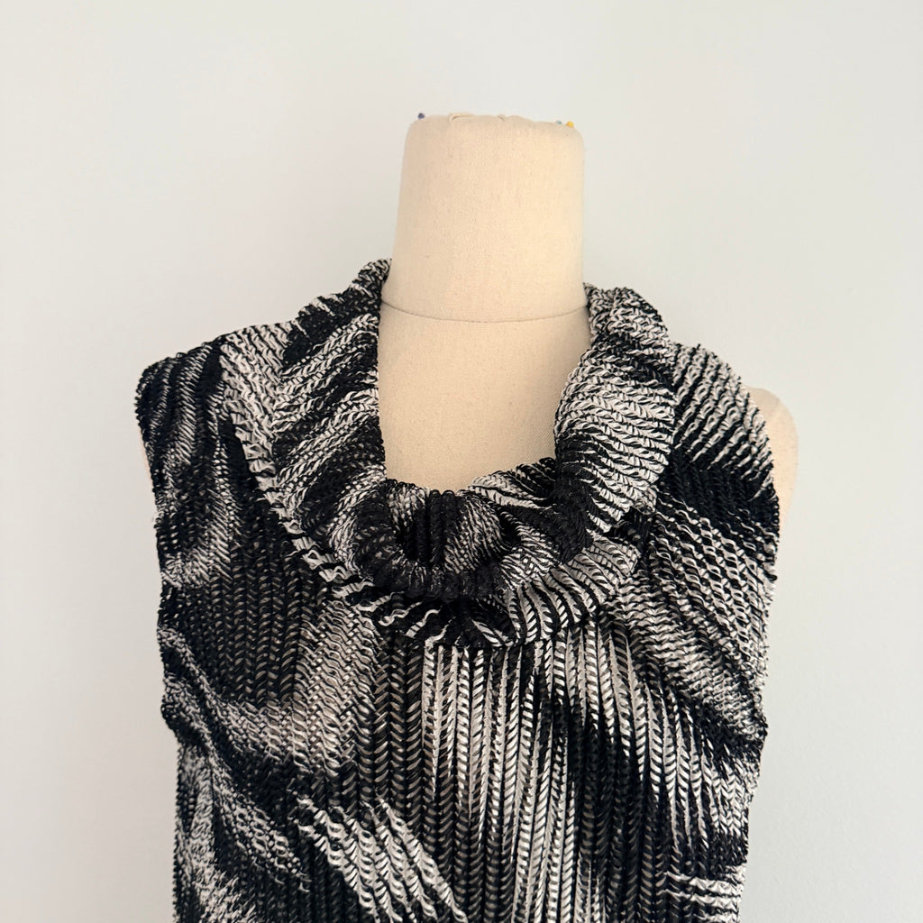 LILIA Black White Polyester Cowl Neck Sleeveless Tunic Top Size M Casual - Image 13