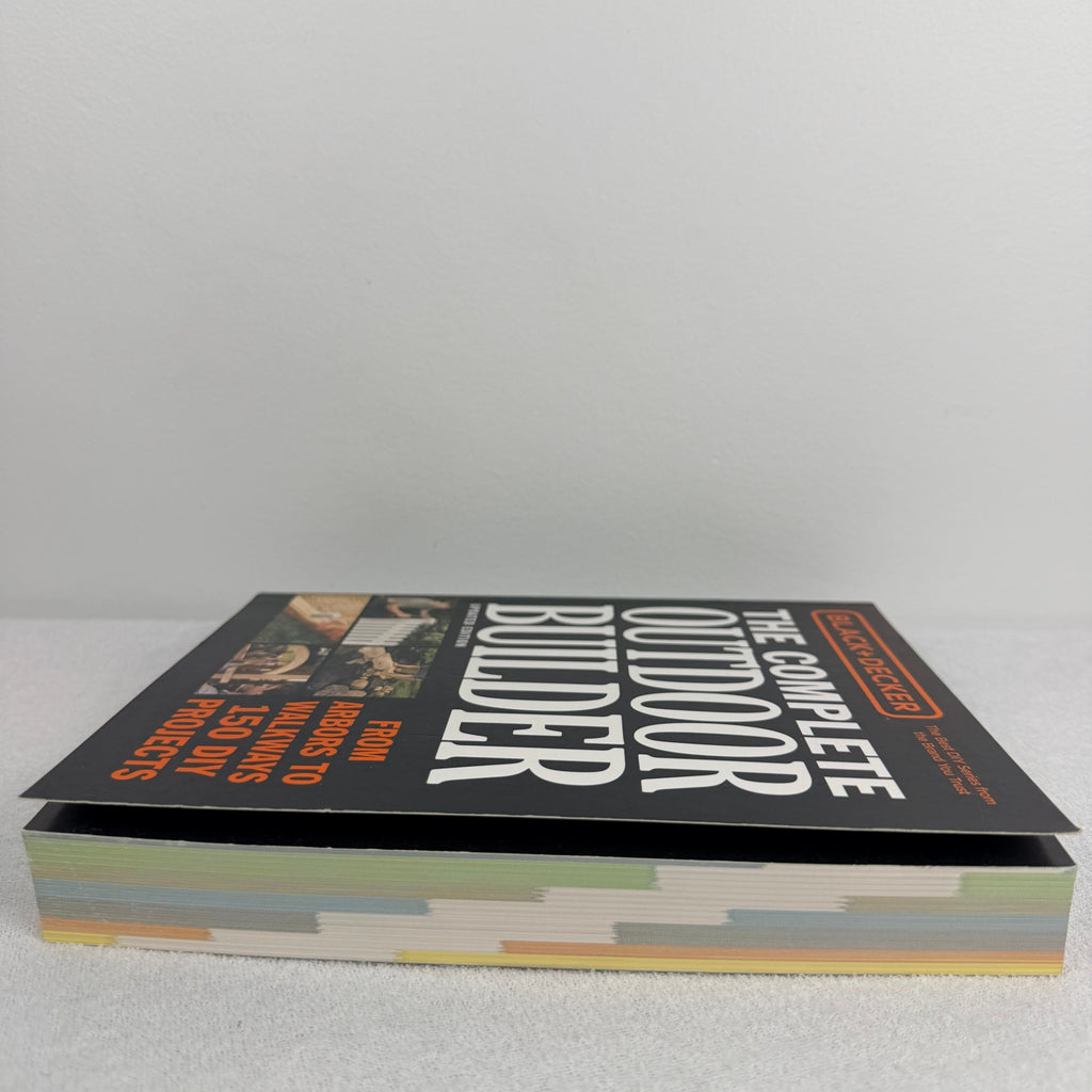 Black+Decker The Complete Outdoor Builder - 150+ DIY Projects Guide - Image 2