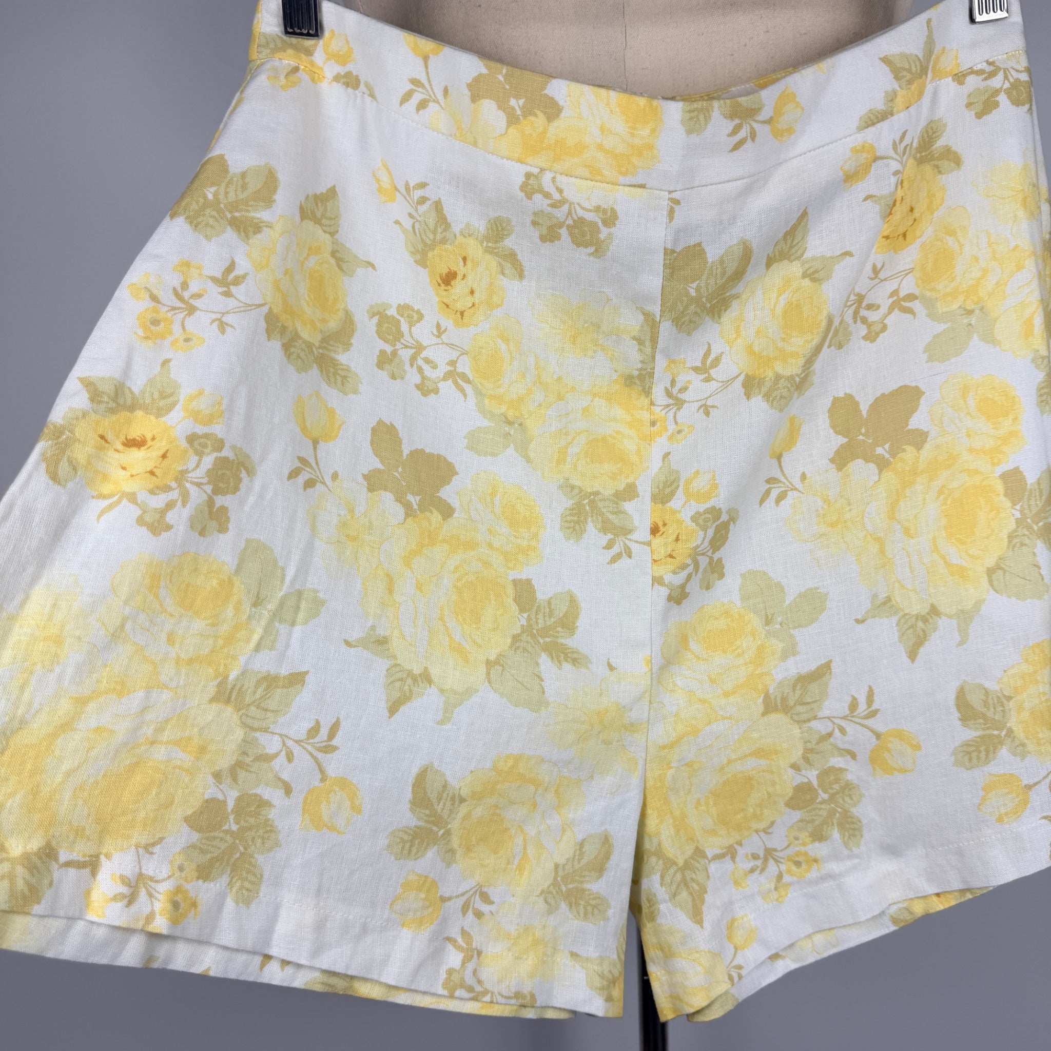 Dotti Yellow Floral Linen Blend Shorts - Size 12 - Image 2