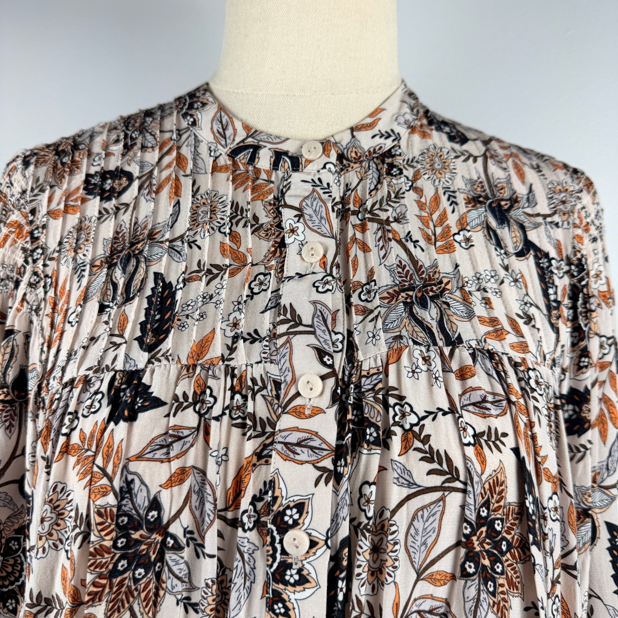 Witchery Beige Floral Print Viscose Blouse Size 6 Button Down Long Sleeve Boho - Image 3