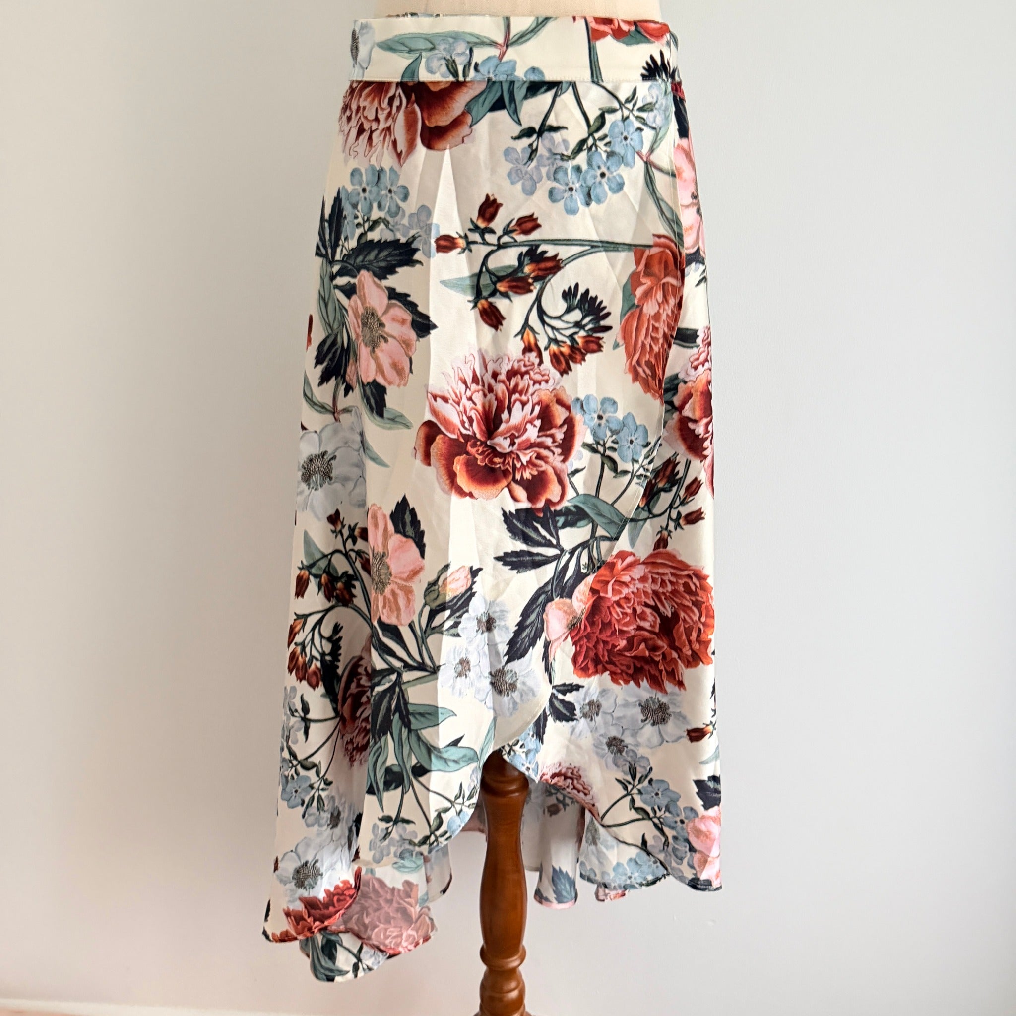 Sheike Floral Wrap Skirt - Elegant High-Low Hemline, Size 8 - Image 1