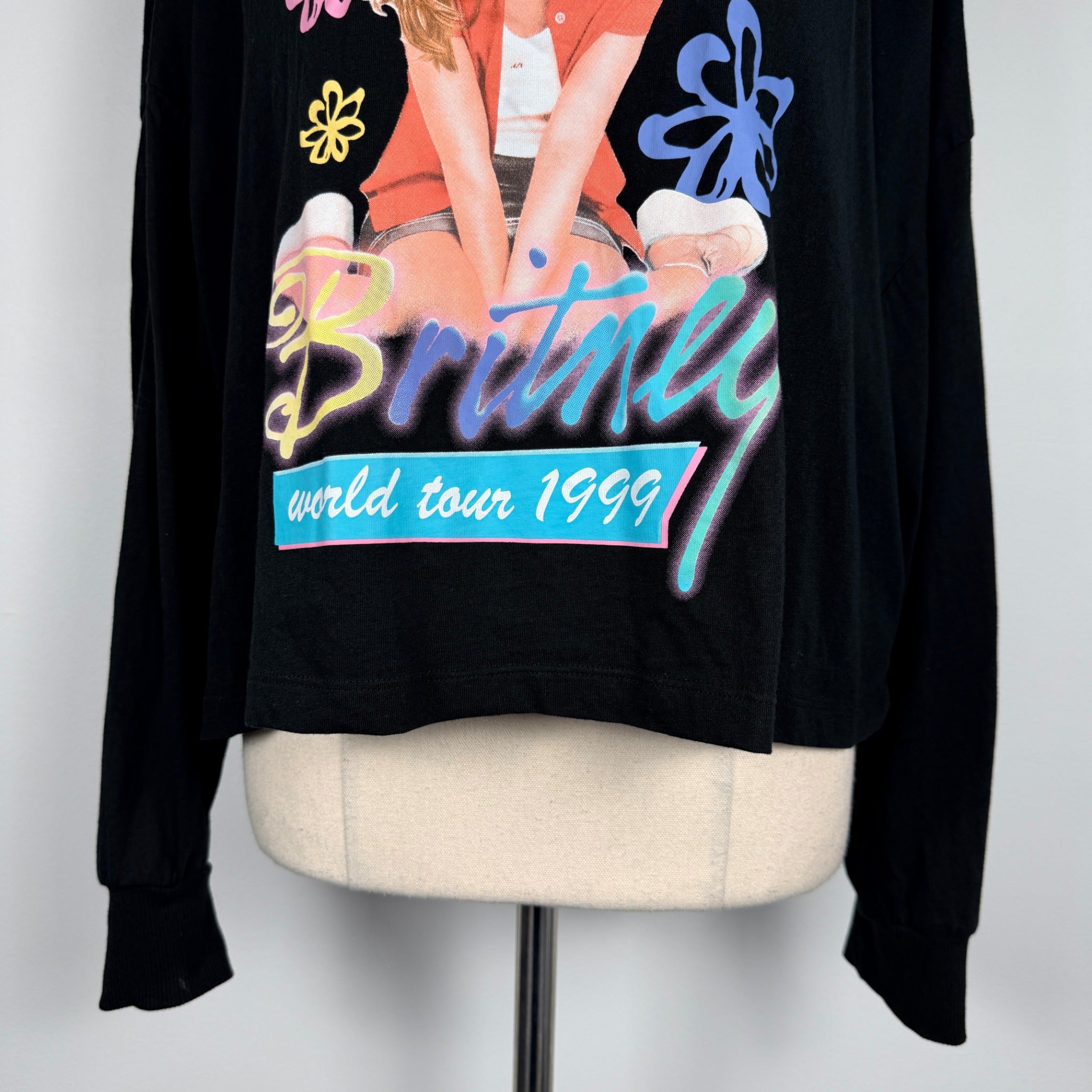 Britney Spears Black Cotton Long Sleeve Crop Top Size 12 Graphic Tour Tee Casual - Image 6