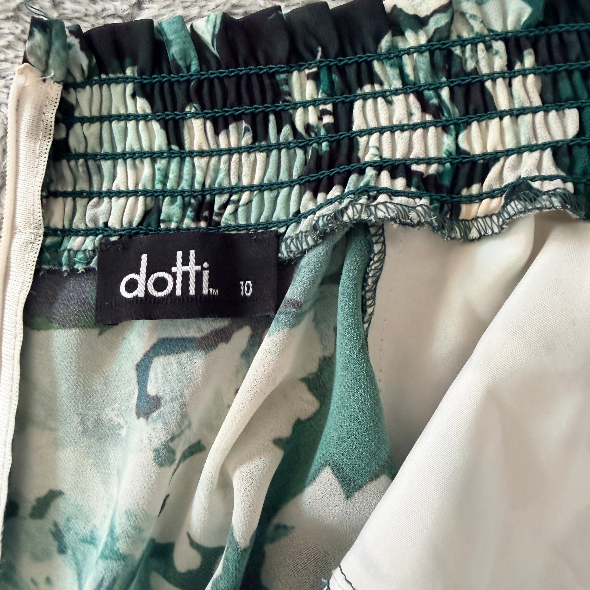 Dotti Floral Tiered Mini Dress - Green & White Size 10 - Image 7