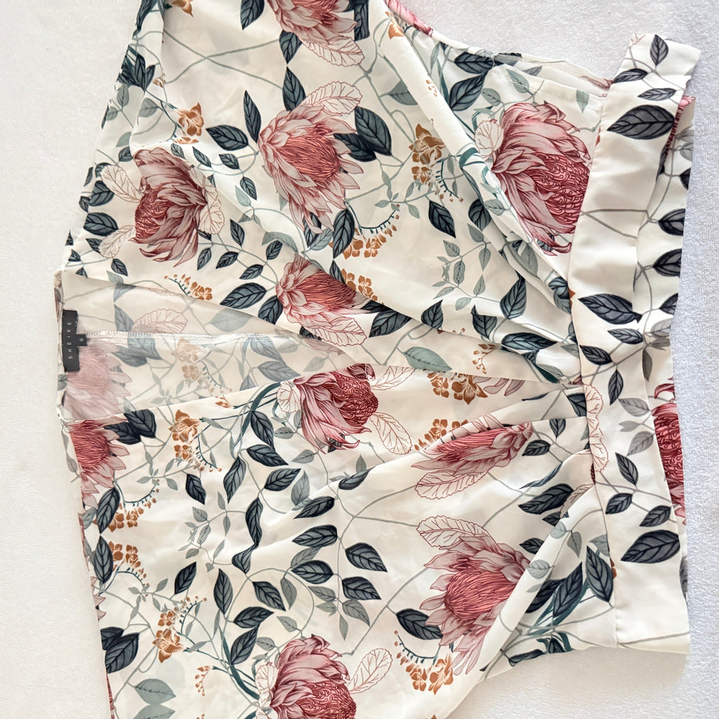 Sheike Floral Print Long Sleeve Wrap Top - Image 8