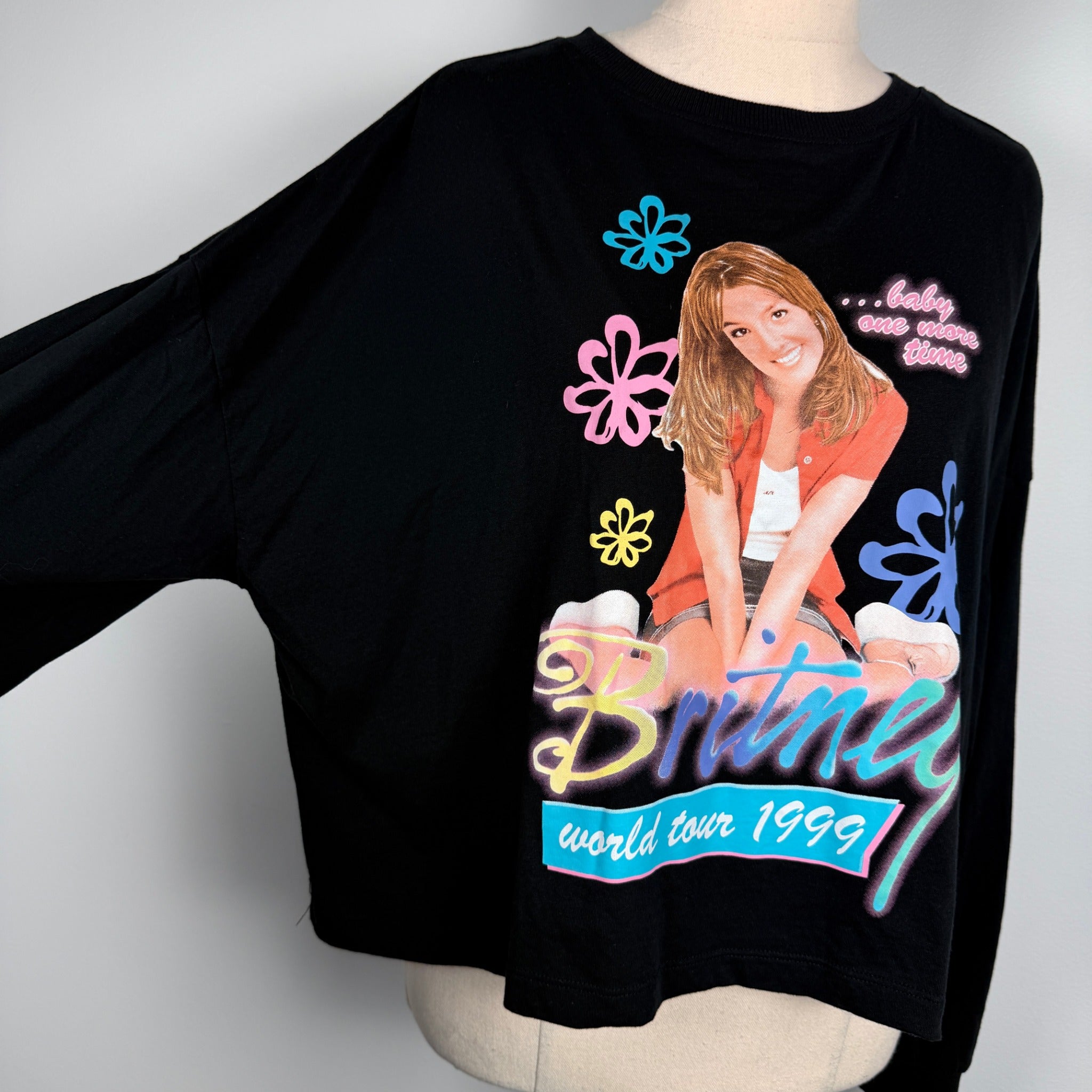 Britney Spears Black Cotton Long Sleeve Crop Top Size 12 Graphic Tour Tee Casual - Image 8