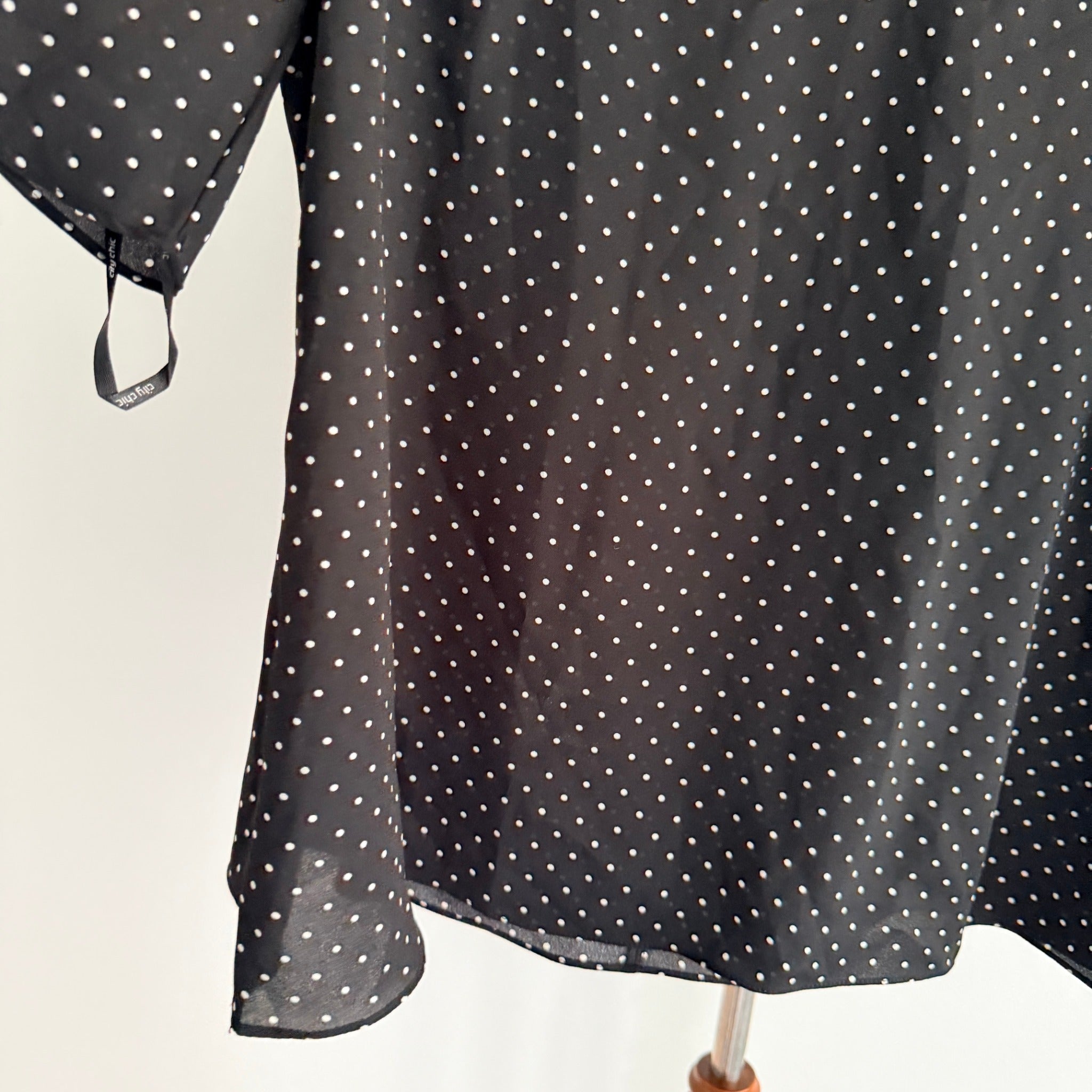City Chic Polka Dot Black Polyester Frill Off Shoulder Top Size M BNWT NWT - Image 5
