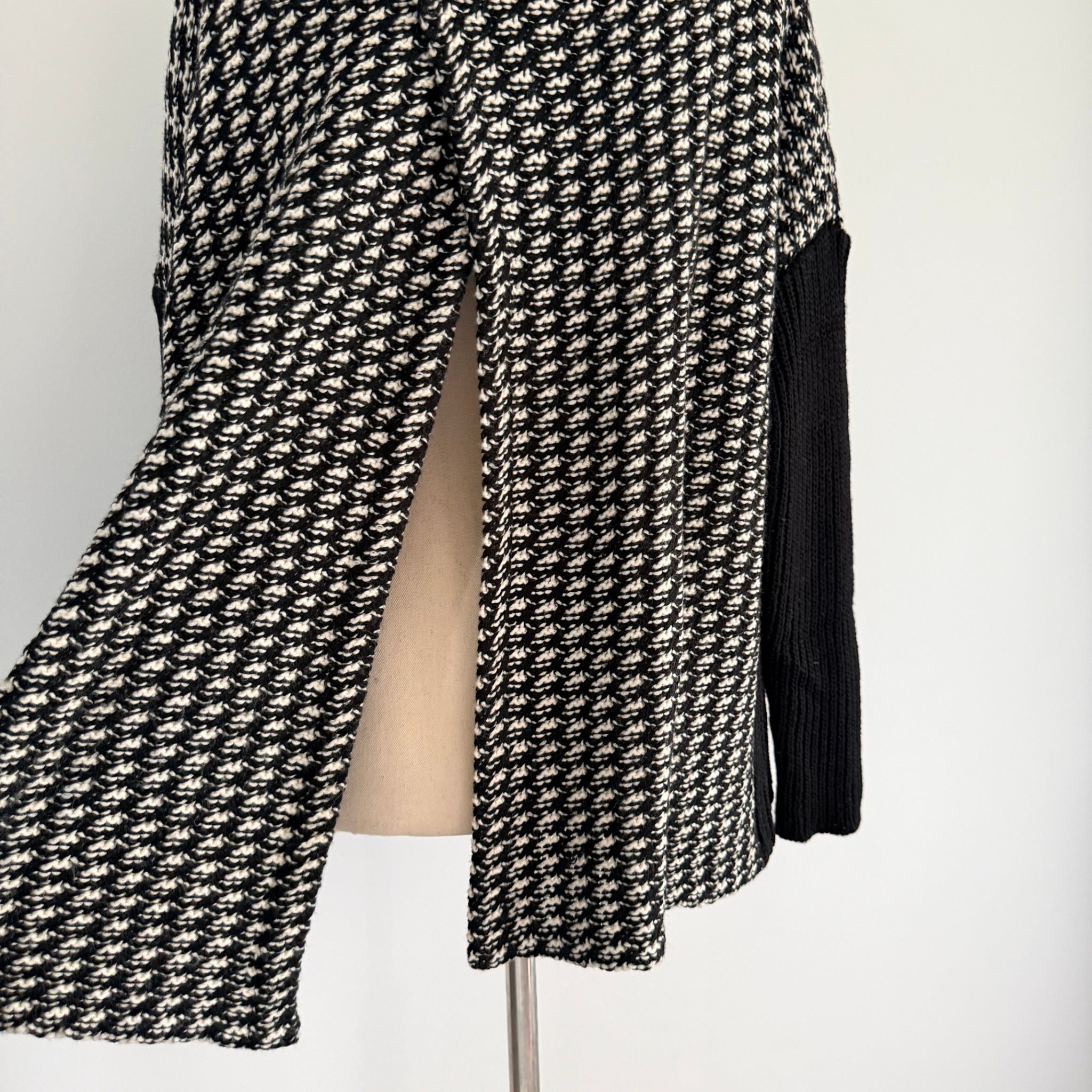 Guess Los Angeles Black White Houndstooth Wool Sweater Sz S Cowl Neck Winter - Image 8