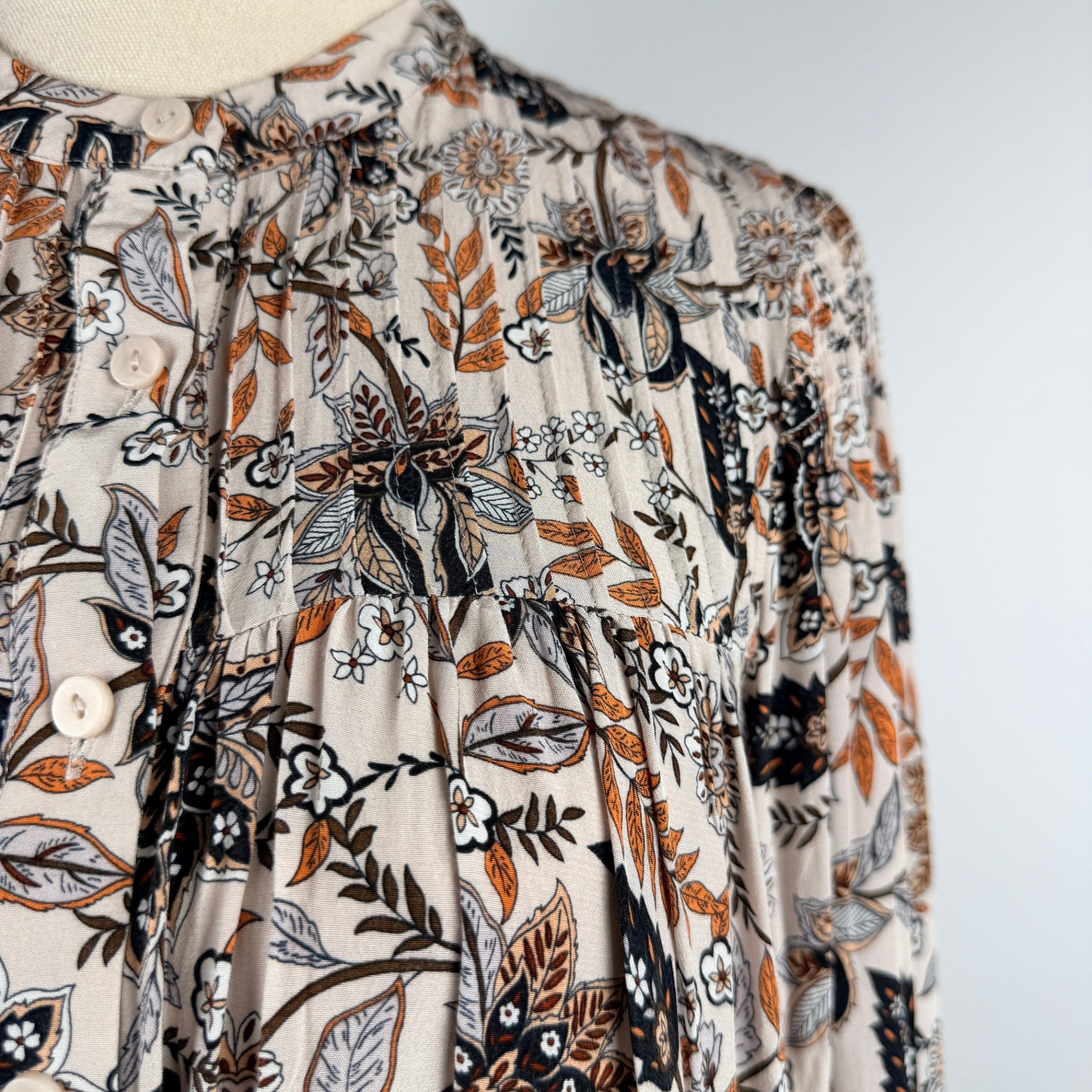Witchery Beige Floral Print Viscose Blouse Size 6 Button Down Long Sleeve Boho - Image 10