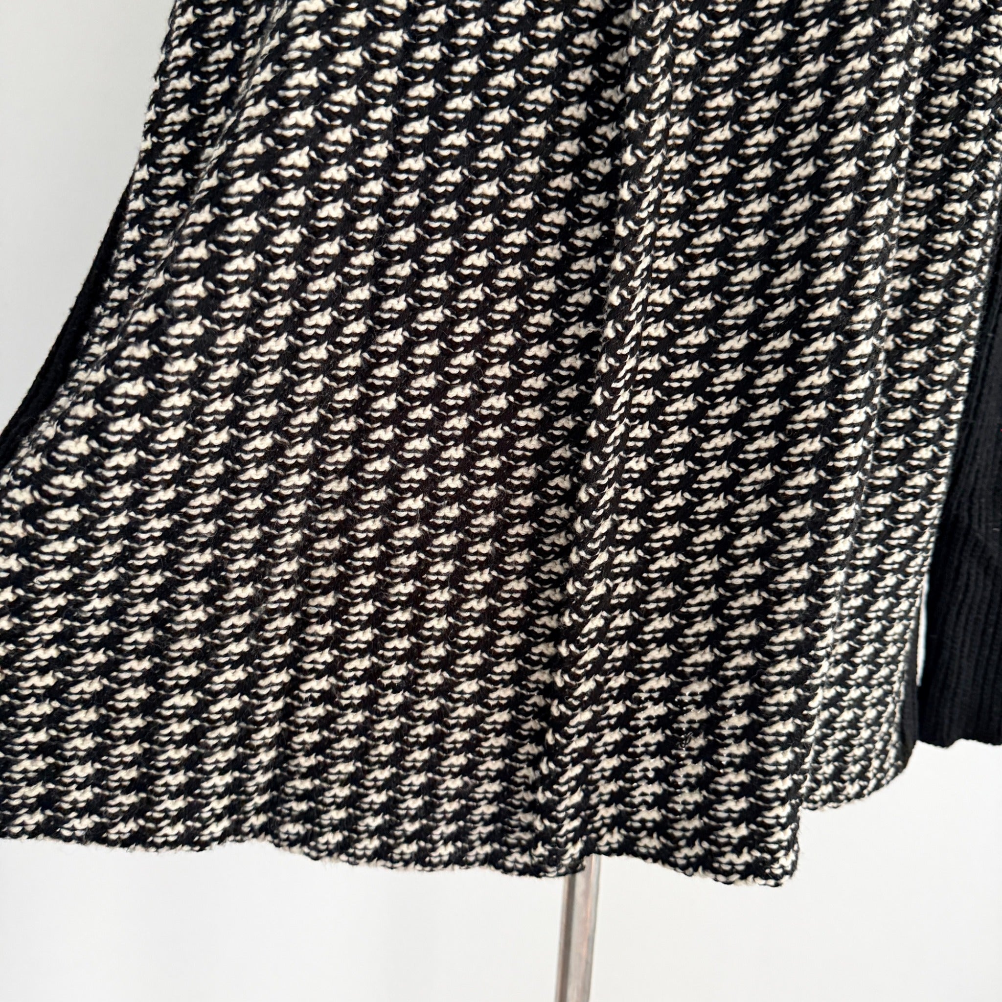 Guess Los Angeles Black White Houndstooth Wool Sweater Sz S Cowl Neck Winter - Image 9