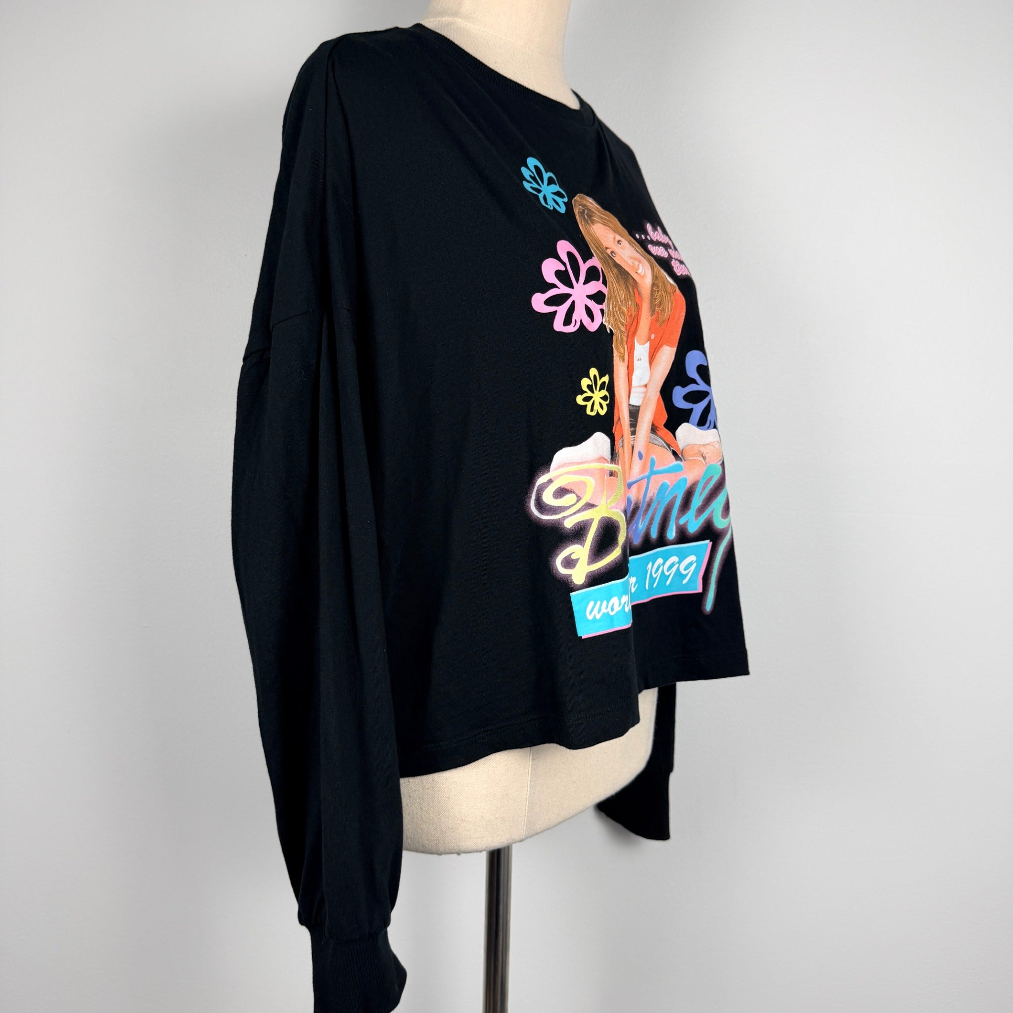 Britney Spears Black Cotton Long Sleeve Crop Top Size 12 Graphic Tour Tee Casual - Image 9