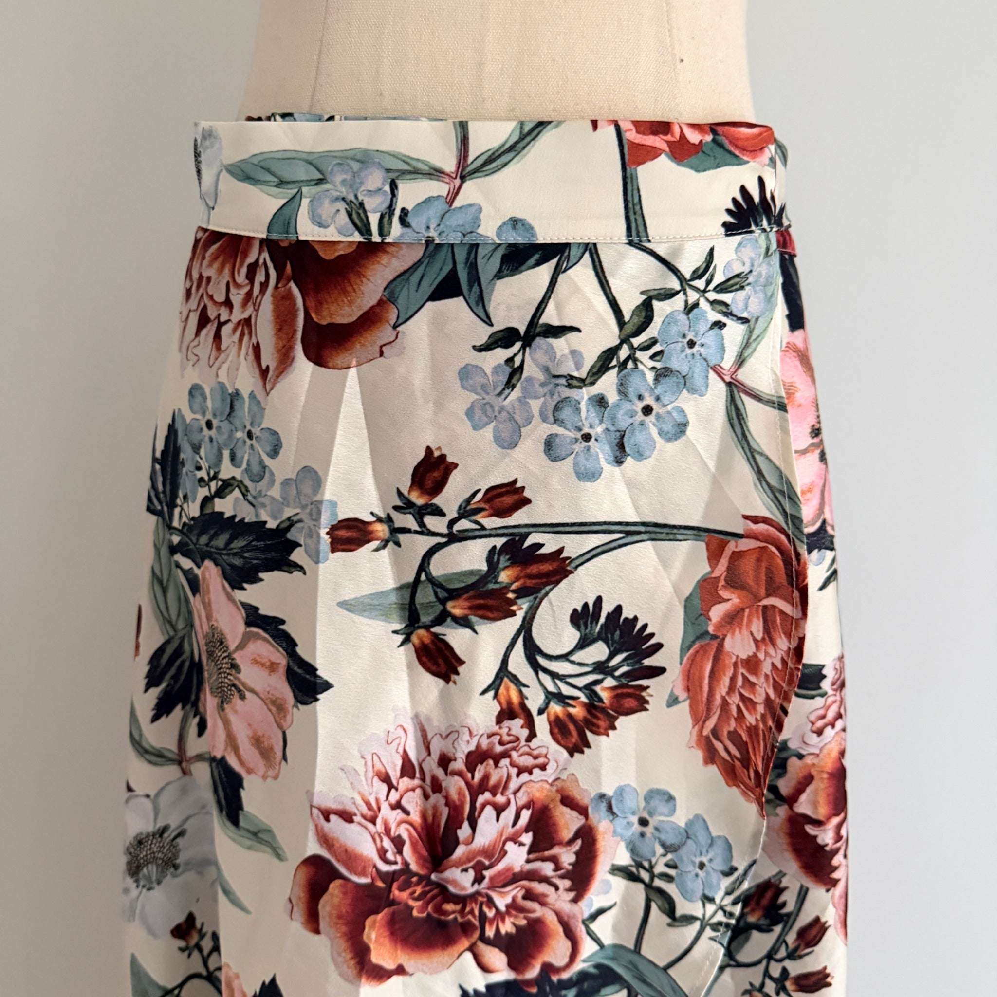 Sheike Floral Wrap Skirt - Elegant High-Low Hemline, Size 8 - Image 11