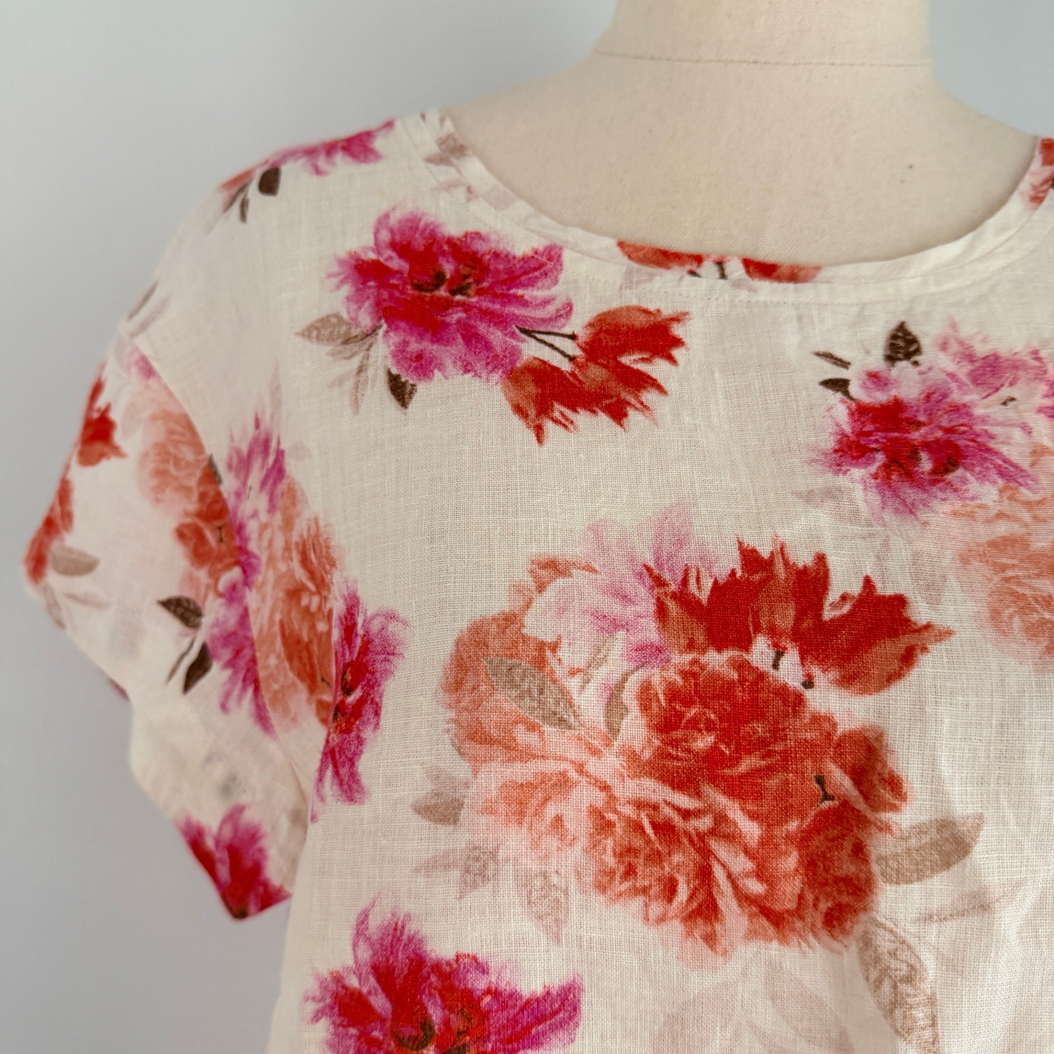 The Shanty Corporation Floral Linen Top - Lightweight Breathable Summer Essential - Image 2
