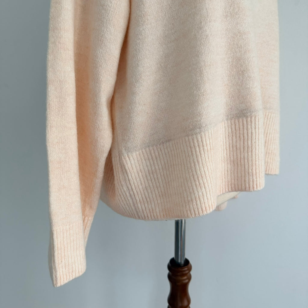 H&M Basic Womens Sz M Peach Acrylic Blend Oversized V-Neck Knit Sweater Casual - Image 12