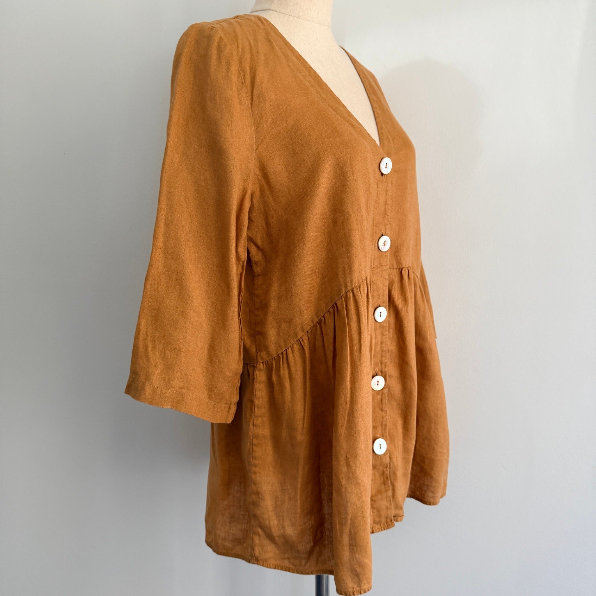 Sussan Linen Tunic Top Ochre V-Neck Button-Down Size 6 Relaxed Summer Casual - Image 9