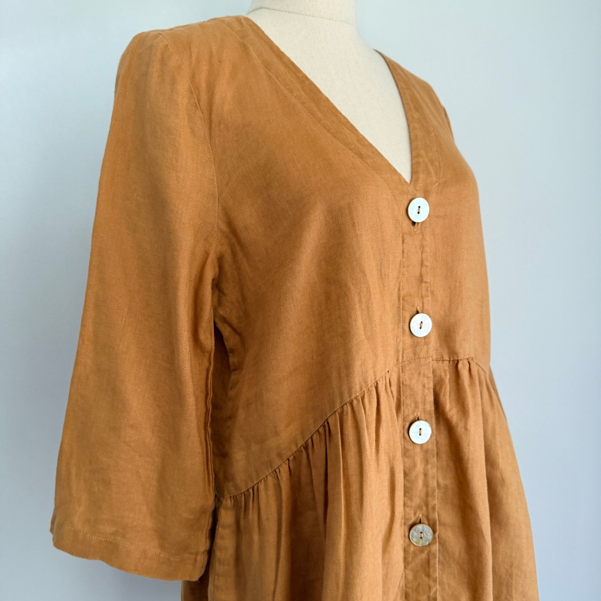 Sussan Linen Tunic Top Ochre V-Neck Button-Down Size 6 Relaxed Summer Casual - Image 11