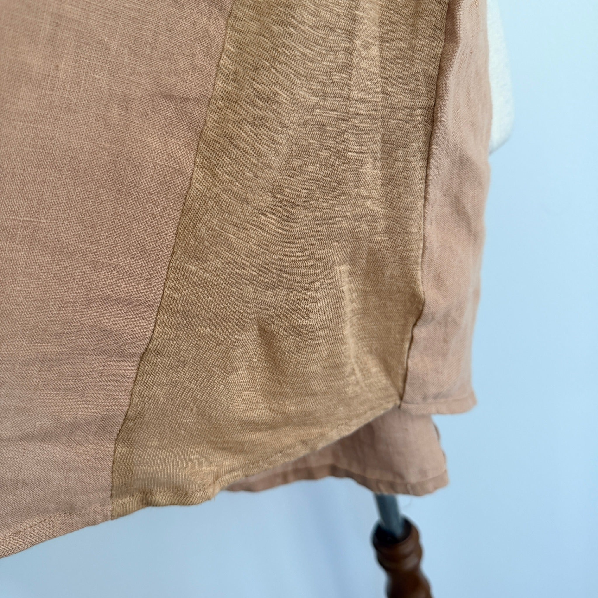 The Shanty Corporation Linen Top Tan V-Neck Relaxed Fit Size S Summer Casual - Image 8