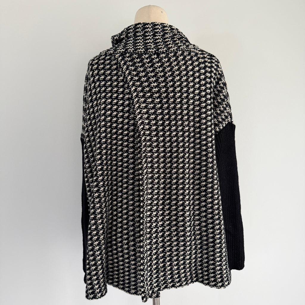 Guess Los Angeles Black White Houndstooth Wool Sweater Sz S Cowl Neck Winter - Image 2