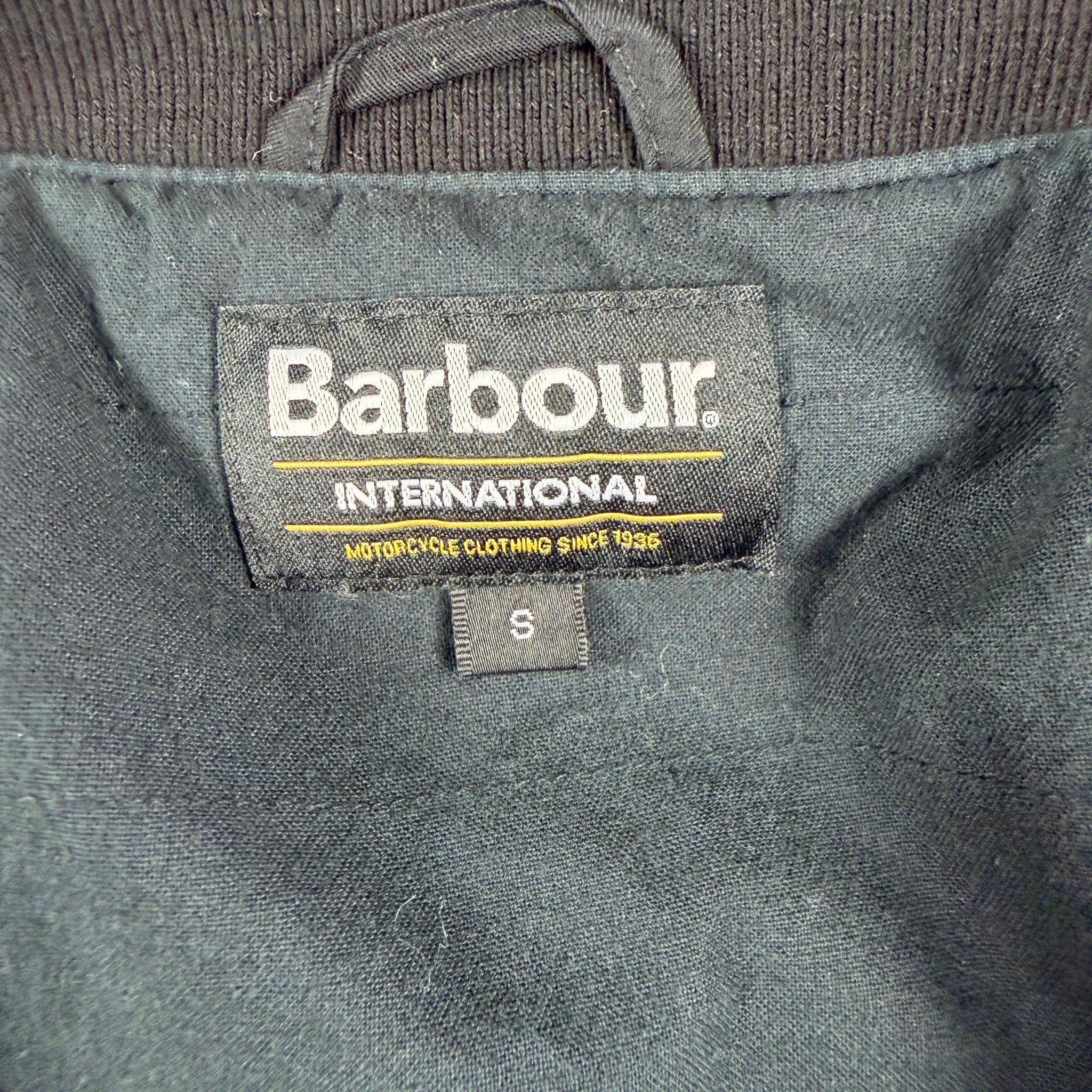 Barbour International Quilted Mens Jacket Black Size S Classic Style - Image 6