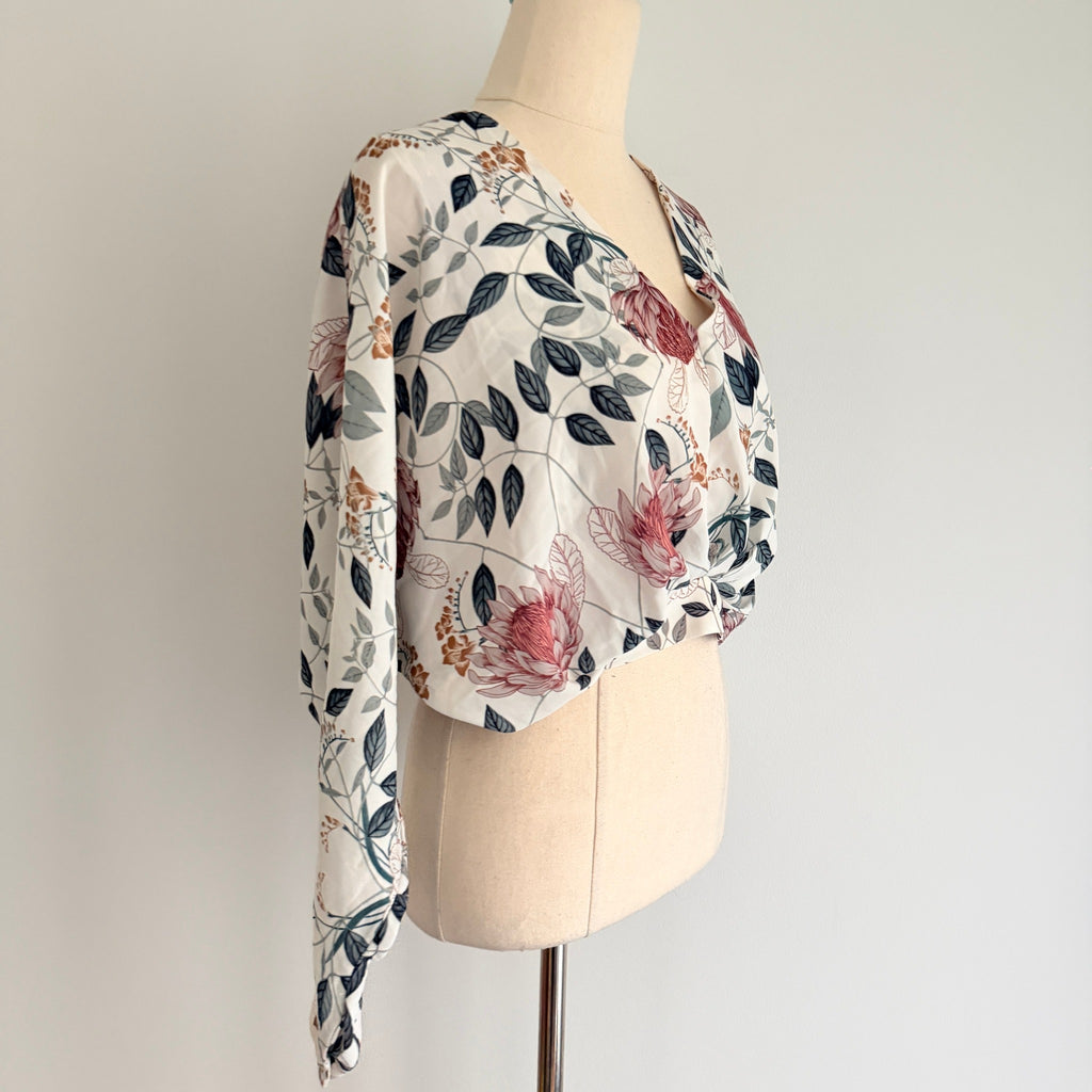 Sheike Floral Print Long Sleeve Wrap Top - Image 3