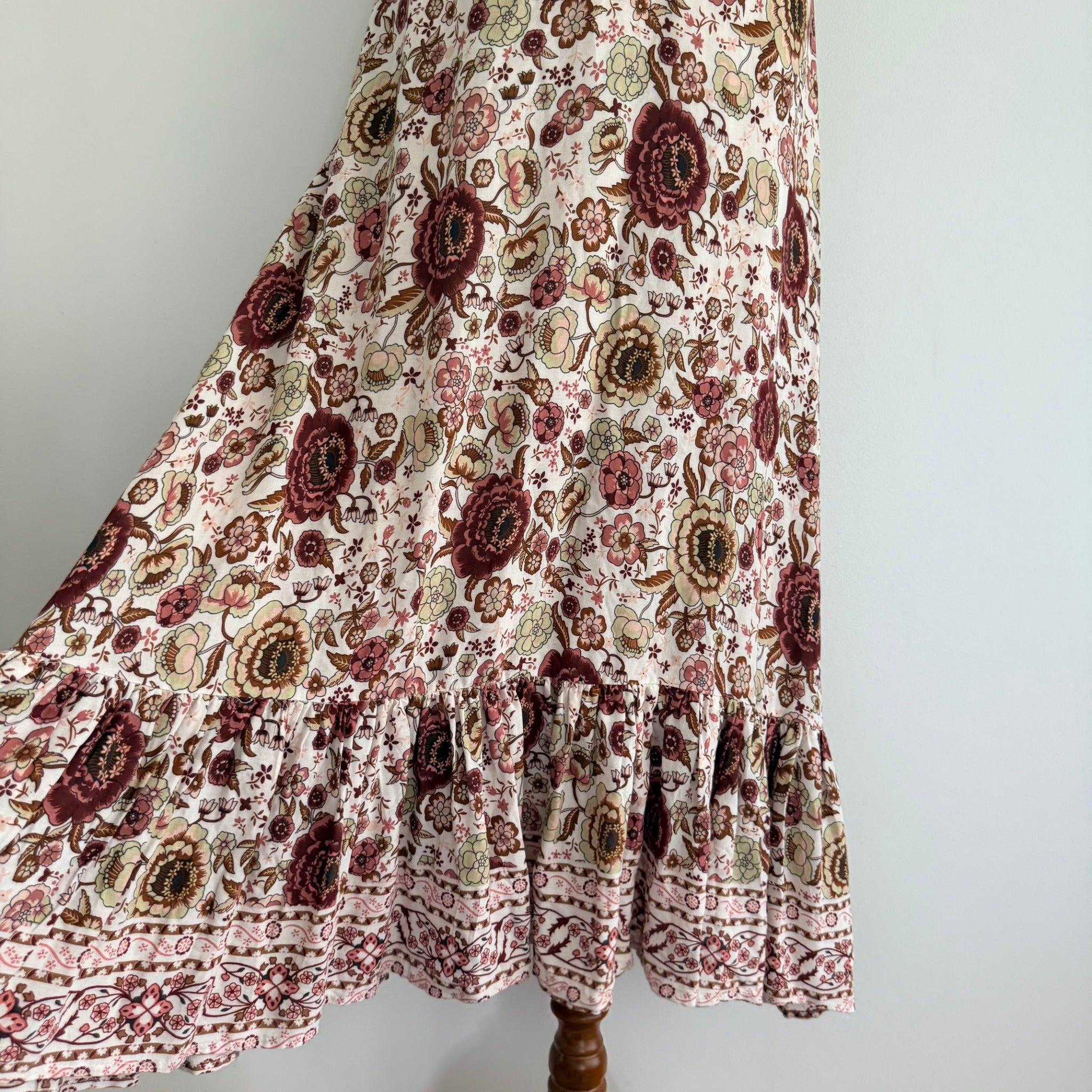 White Closet Womens Sz 8 Rayon Floral Maxi Dress Tie Shoulder Boho Summer - Image 7