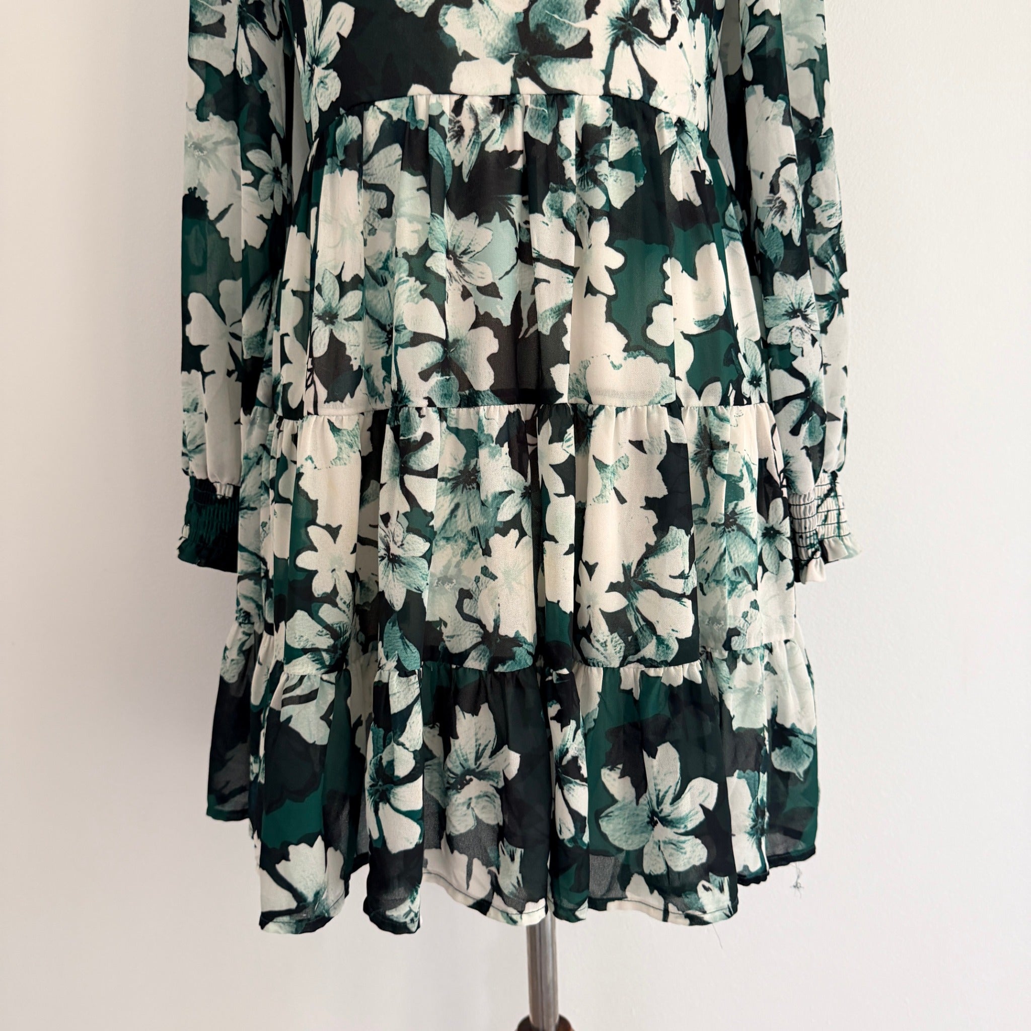 Dotti Floral Tiered Mini Dress - Green & White Size 10 - Image 11