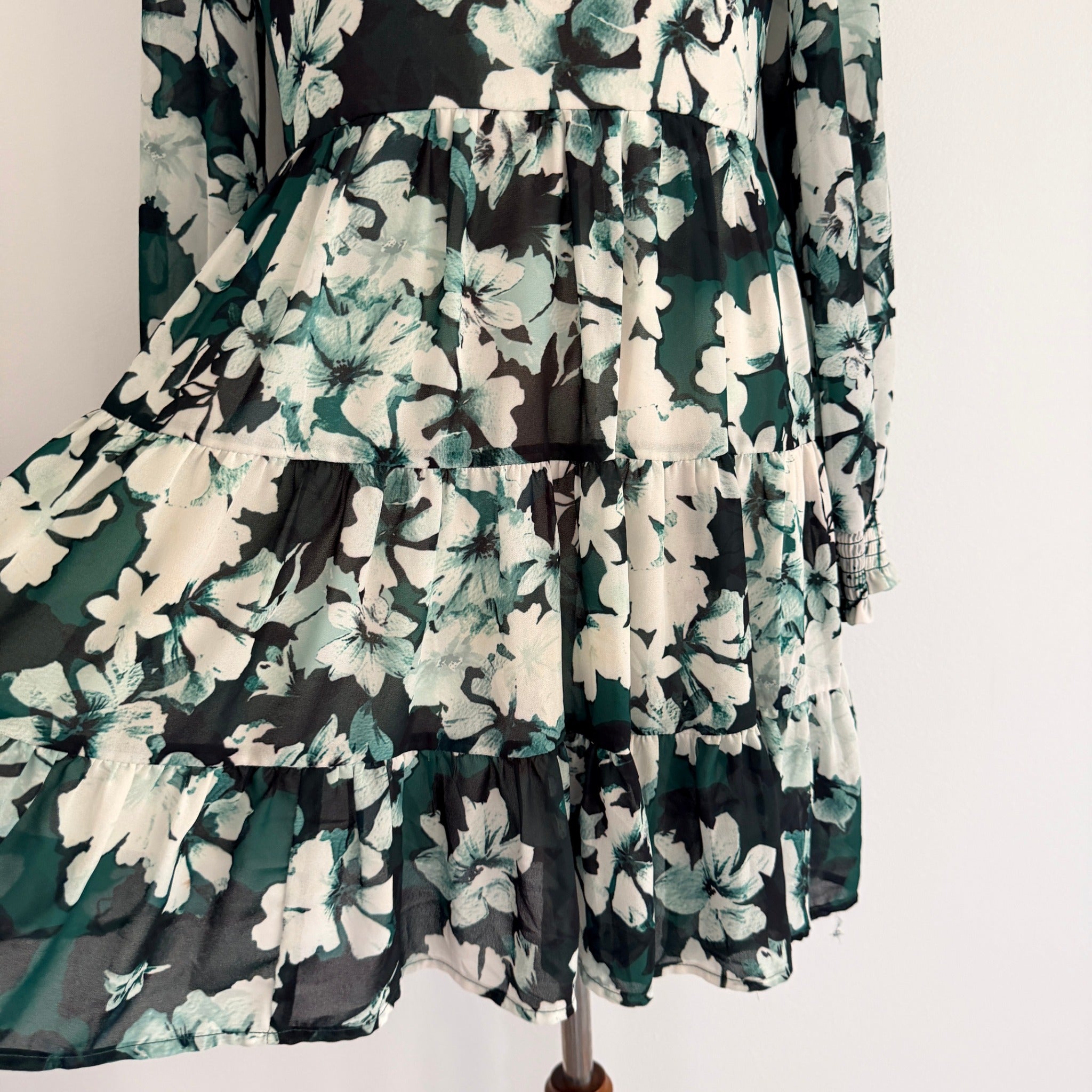 Dotti Floral Tiered Mini Dress - Green & White Size 10 - Image 12