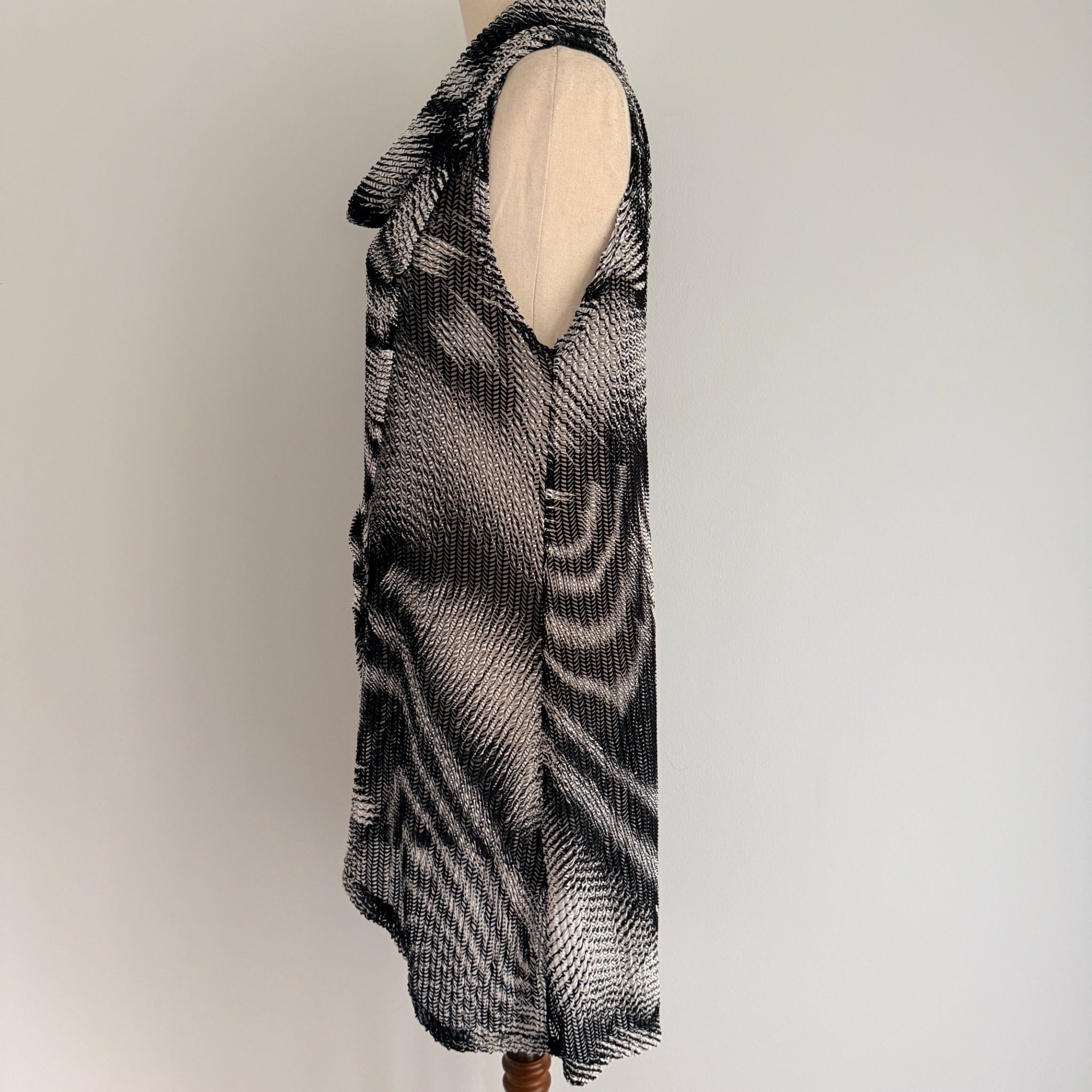 LILIA Black White Polyester Cowl Neck Sleeveless Tunic Top Size M Casual - Image 10