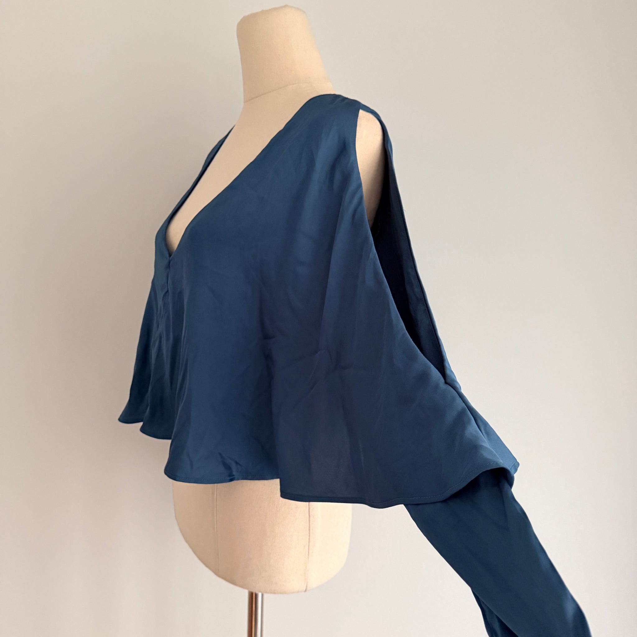 Sheike Blue V-Neck Cape Sleeve Cropped Top Size 6 - Image 12