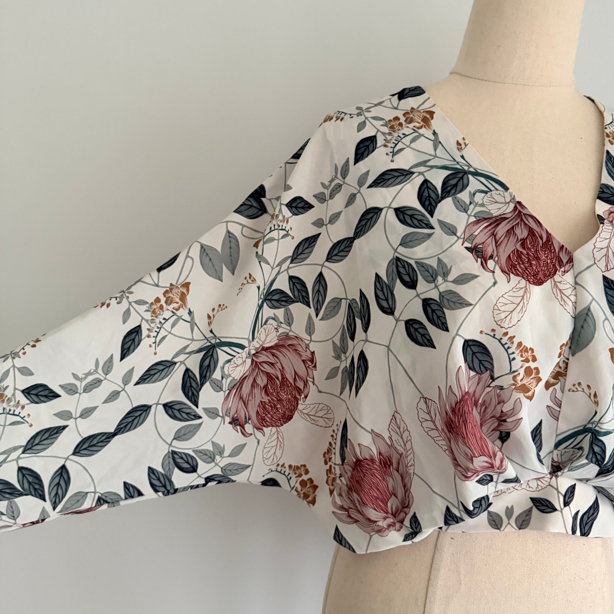 Sheike Floral Print Long Sleeve Wrap Top - Image 2