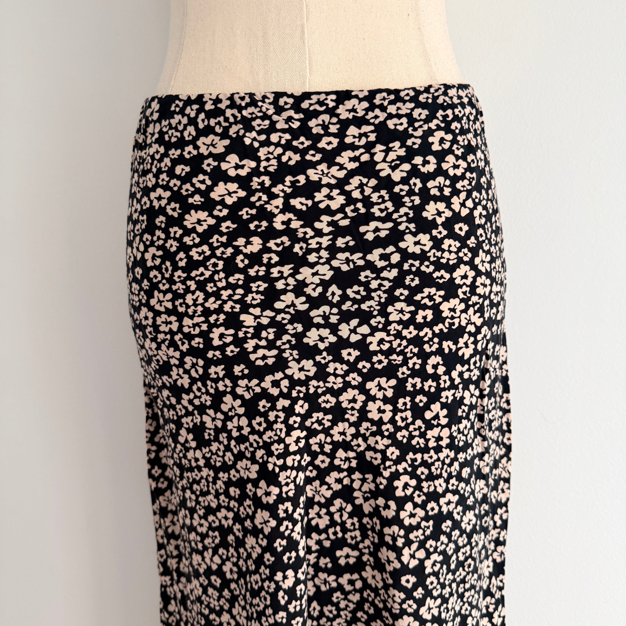 Kookai Black White Ditsy Floral Midi Skirt Size 38 Bias Cut Casual Day - Image 8